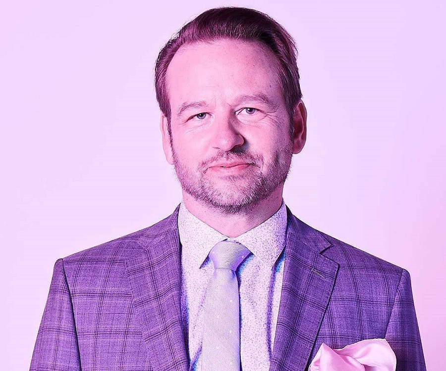 Dallas Roberts Net Worth, Biography, Age Family, Income, Wife, Career, Qual...